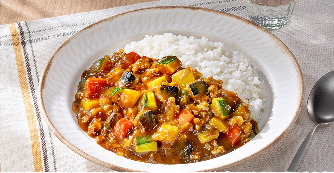 トマト風味の夏野菜キーマカレー